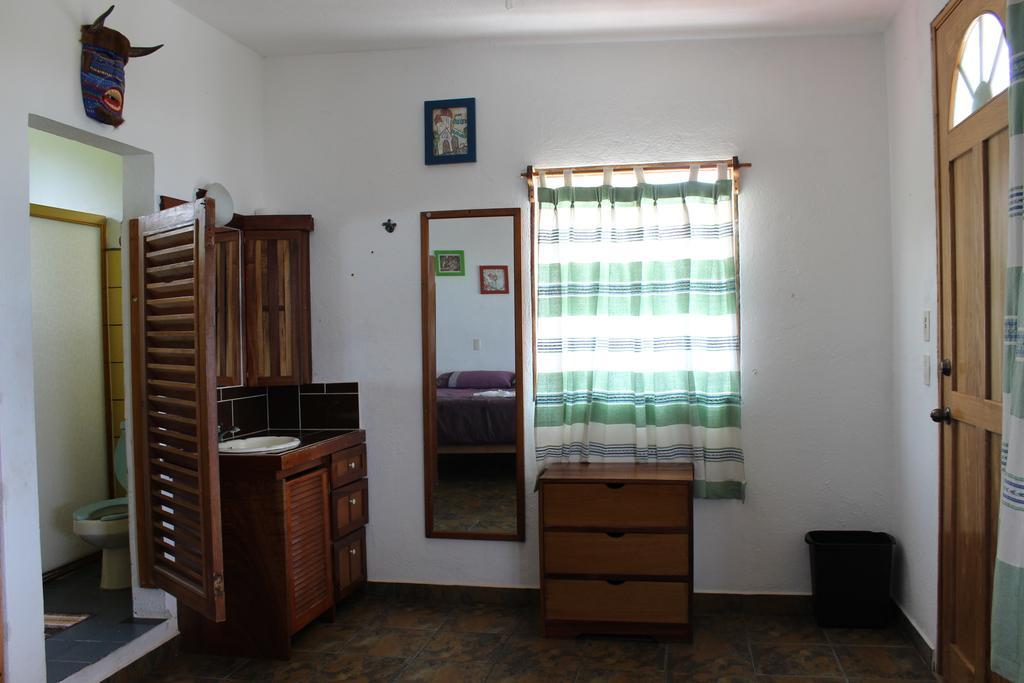 Hotel Buena Vista プエルト・エスコンディード 部屋 写真